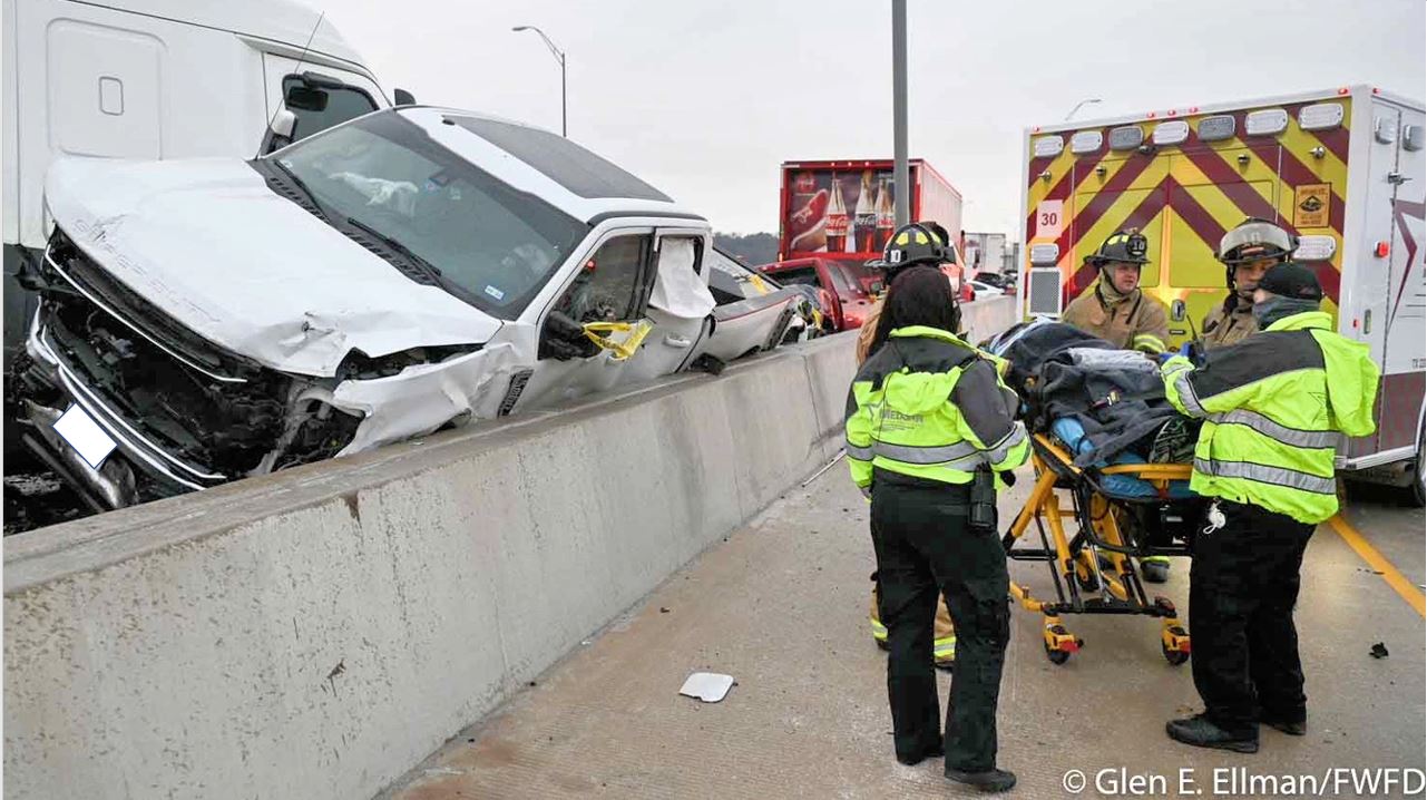 CBS DFW Reports on MedStar’s Response on the 6 Month Anniversary of the I-35 Crash